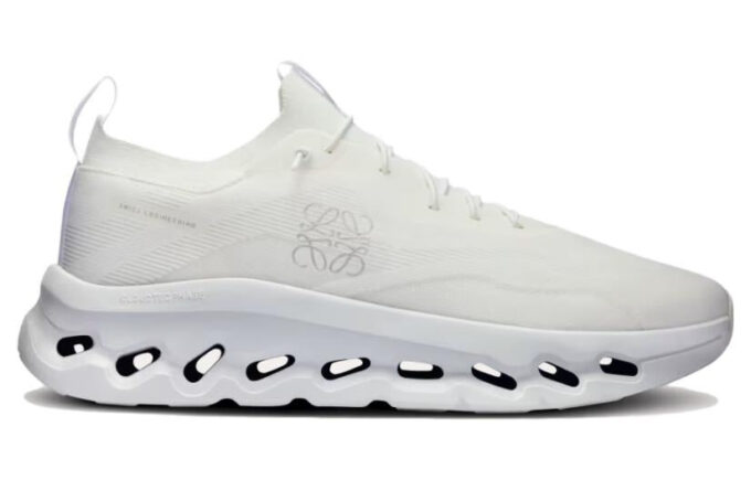 On Running x LOEWE Cloudtilt “Totalmente Bianco”